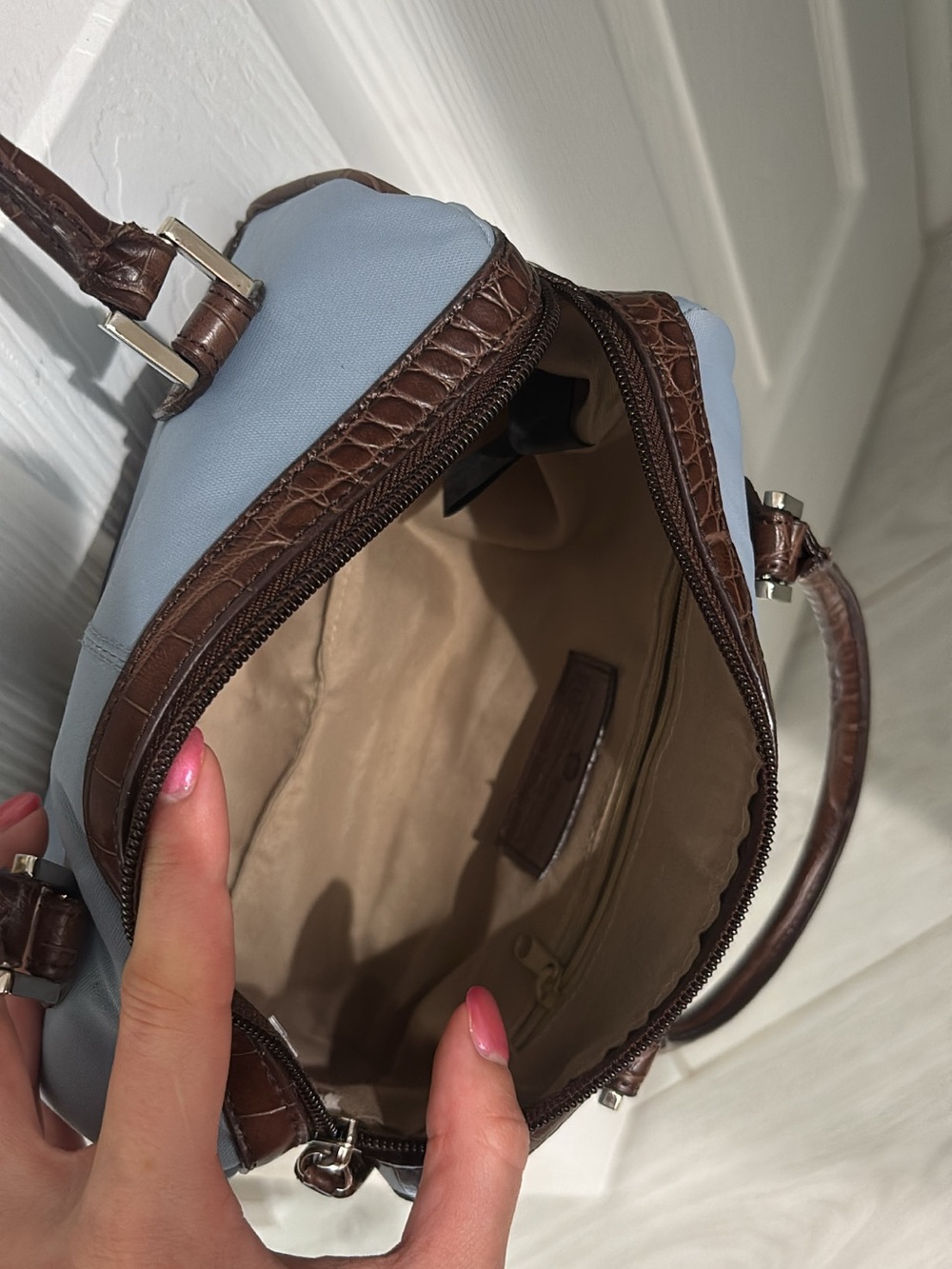 Vintage Etienne Aigner Two-Tone Barrel Satchel - Light Blue & Brown Croc Trim - Picture 5 of 5